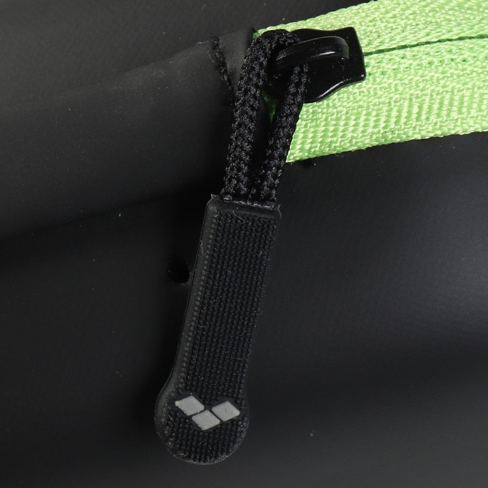 ゴーグルケース 水泳バッグ M ブラック×ブルーAS5SAZ70U BKBL ゴーグル保護 持ち運び フック付き