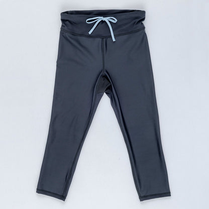 【NIKE（ナイキ）】レディース フィットネス水着 水泳 セミロングレギンス 半袖 ジップ セパレーツ 黒 M-LLサイズ 2993173-0009