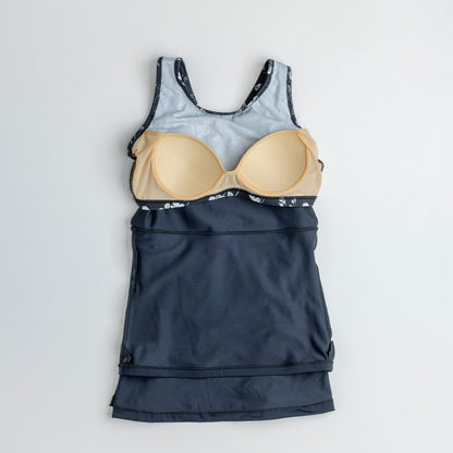 【 NIKE（ナイキ）】 レディース フィットネス水着 ふんわりシルエット 2in1パンツ セパレーツ 上下セット 299314