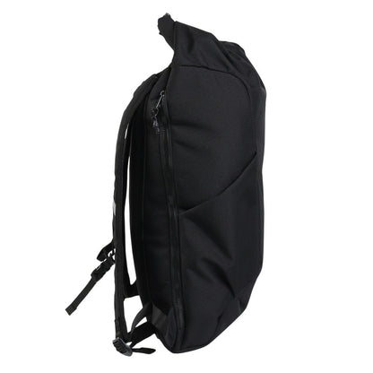 バックパック スポーツバッグ MWQミディアム ロールトップ 黒 22L 09205601 リュック デイバッグ