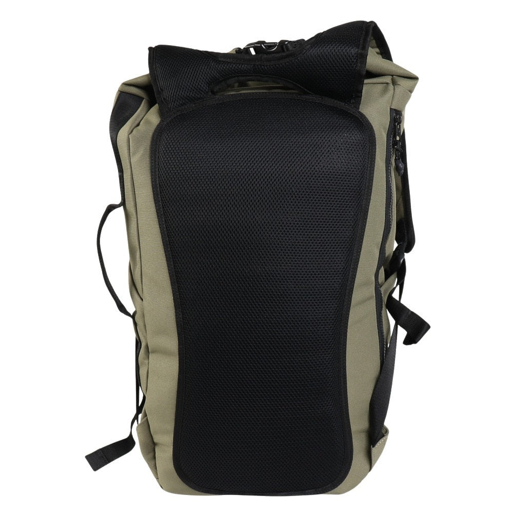 バックパック スポーツバッグ MWQミディアム ロールトップ カーキ 22L
